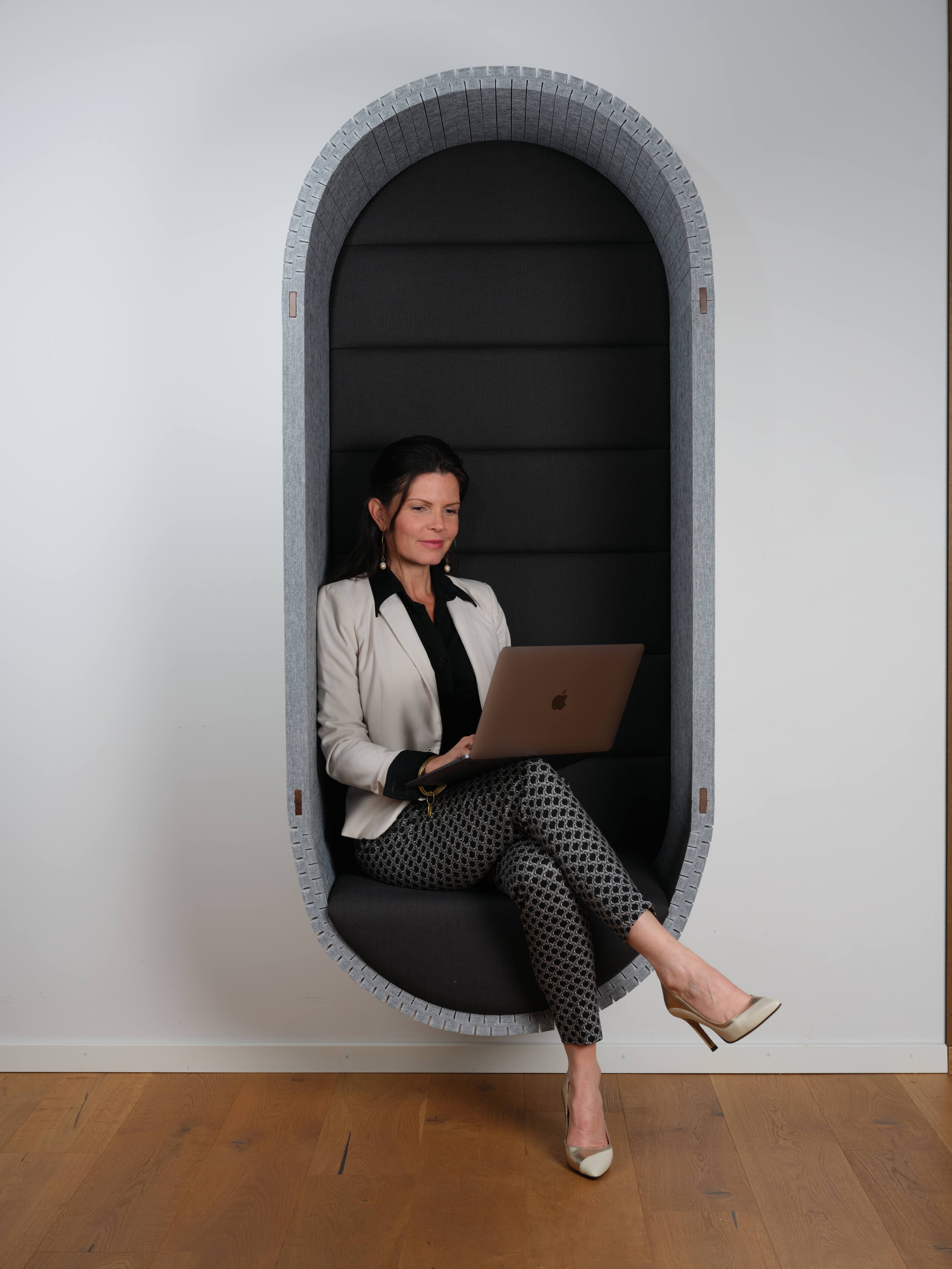 Wall-0 Armchair